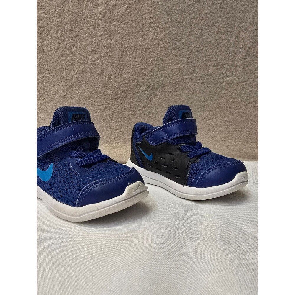 Nike Toddler Baby Boys Size 5c Tennis Shoes Blue Strap No-Tie
